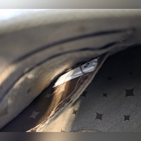 Fossil Wristlet - Picture 8 of 14